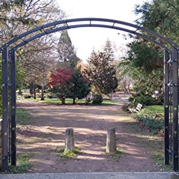 Square Bouissoud - CHAROLLES