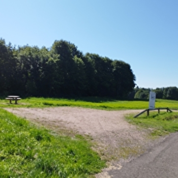 Aire de stationnement pour camping-cars - ESMOULIERES