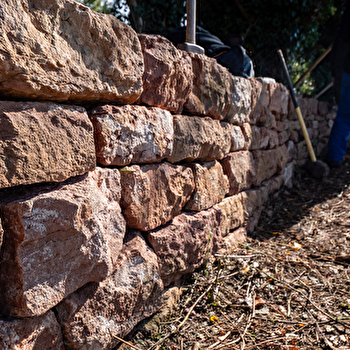 Stage de construction en pierre sèche à Bussières - BUSSIERES