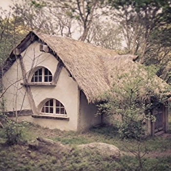 La Chaumière de Merwind le Magicien Bleu - SAINT-MARTIN-DE-LA-MER