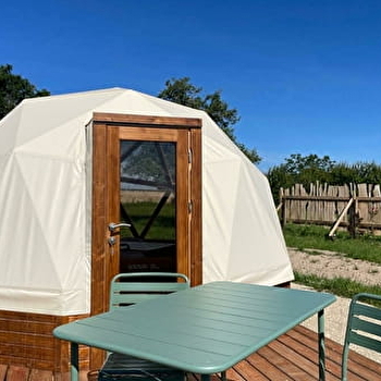 Cabanes insolites - Nids du château - ANZY-LE-DUC