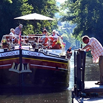 Péniche-Hôtel La Luciole - AUXERRE