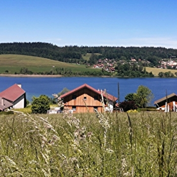 Le Chalet du Lac - MONTPERREUX