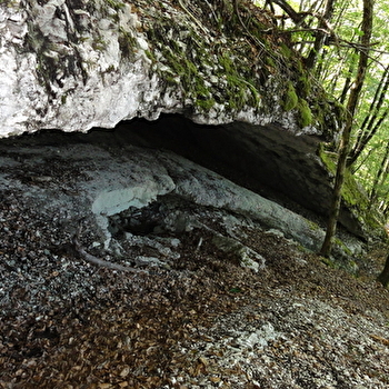 La Grotte des Sarrazins - LONGCHAUMOIS