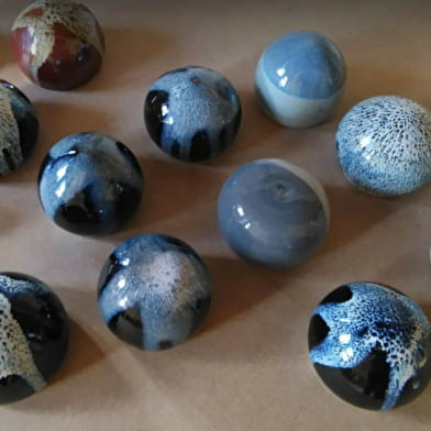 Les mains et l'argile