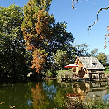 Cabanes Lacustres - Cabanes sur l'eau - Domaine du Château d'Ettevaux - POIL