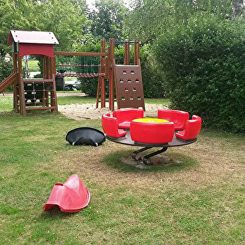 Aire de jeux pour enfants - LIMANTON