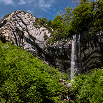 Le Chapeau de Gendarme (Saut du chien et cascade du Moulin d'Aval)  - SEPTMONCEL LES MOLUNES