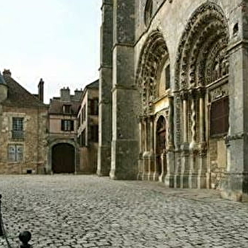 Collégiale Saint-Lazare - AVALLON