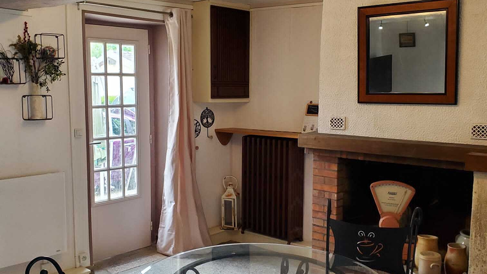 Maisonnette à la campagne