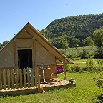 Lodge canadienne - ORNANS