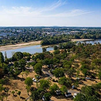Camping de l'île  - BANNAY