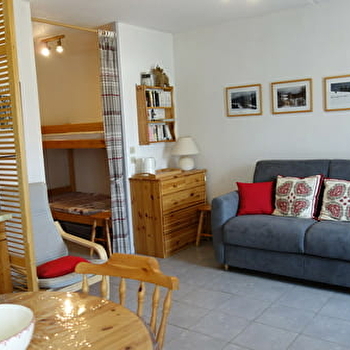 Studio meublé classe 2 - PREMANON