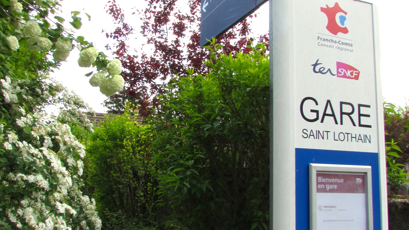 Halte ferrovière de Saint-Lothain