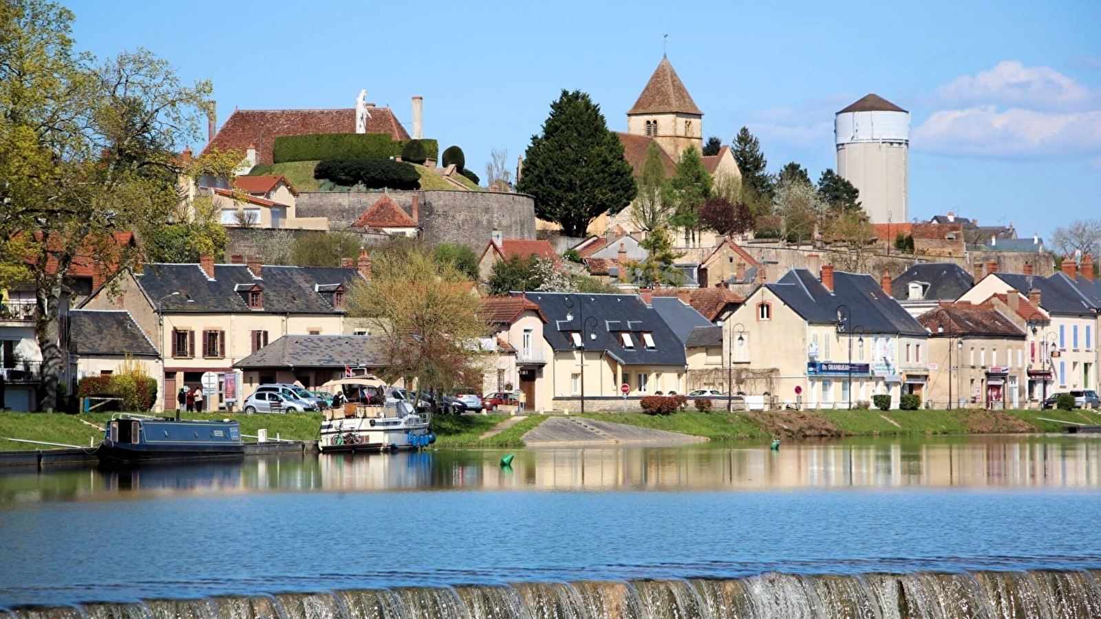 Boucle Saint-Honoré-les-Bains, canal du Nivernais, Cercy-la-Tour, Thaix, Montaron