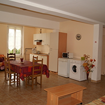 Les Hirondelles - LAROCHE-SAINT-CYDROINE