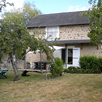 Gîte Face à l'école - MILLAY
