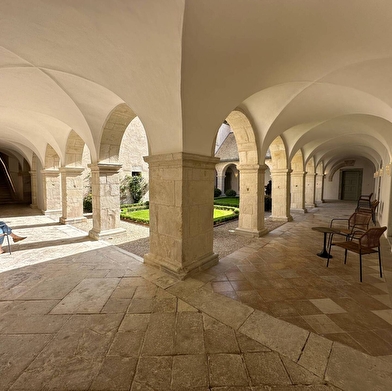 Le Prieuré de Mouthier Haute-Pierre