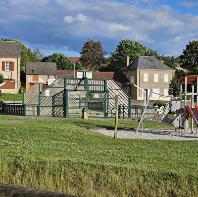 Aire de pique-nique et de jeux