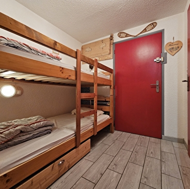 Les Adraits - Studio en résidence - R412TIG00