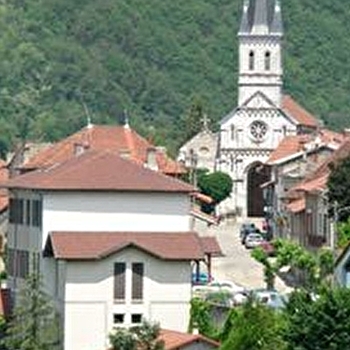 Le Tour du château - SAINT-MARTIN-DU-MONT