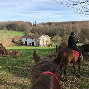Le Sarcenot à Poney - FOUGEROLLES-SAINT-VALBERT