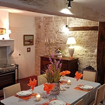 Au Petit Bonheur - ANNAY-SUR-SEREIN