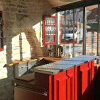 L'Aubergiste - Atelier 2 - CORCELLES-LES-ARTS