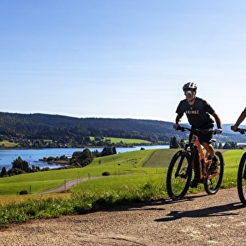 Tour du Lac Saint-Point - OYE-ET-PALLET