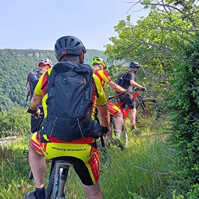 Circuit VTTAE n°30 (noir) - Monts de Corveissiat - Belvédères d'Echazeaux