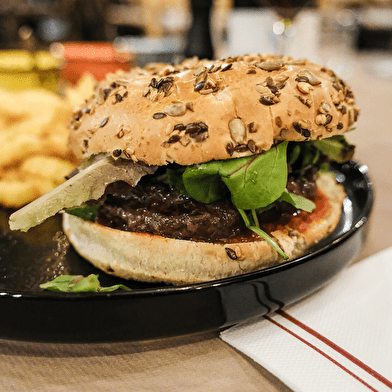 Restaurant By Donat - Bar Snack