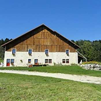 Gîte la Ferme sous le Bois - GUYANS-VENNES