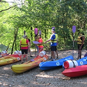 Grenouille canoë - PONT DE POITTE