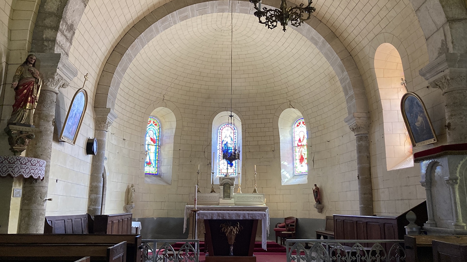 Eglise Saint-Pierre-et-Saint-Paul à Alluy