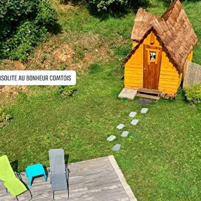 CABANE INSOLITE AU BONHEUR COMTOIS