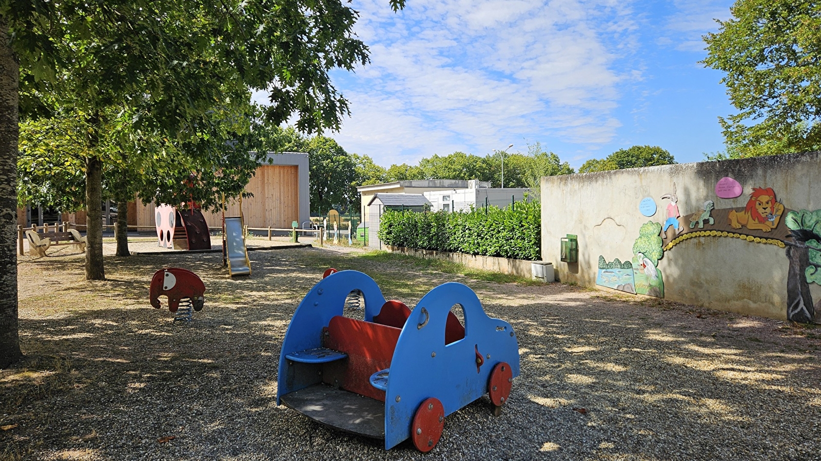 Aire de pique-nique et de jeux