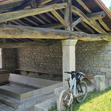 Liaison VTT (L5) Ile Chambod - Corveissiat par Gd Corent, la route des crêtes