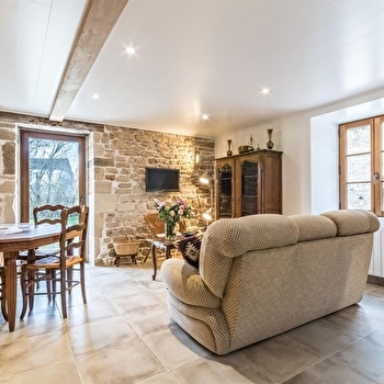 Les Pierres de L'ôze - MENETREUX-LE-PITOIS