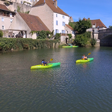 Pagayer sur l'Ognon (canoë-Kayak) - Onlycamp Pesmes