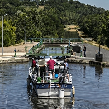 Point d'amarrage de Bourg-le-Comte - BOURG-LE-COMTE
